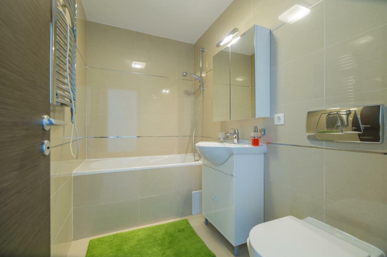 Family Apartment In Silver Mountain Resort ポイアナ・ブラショフ エクステリア 写真