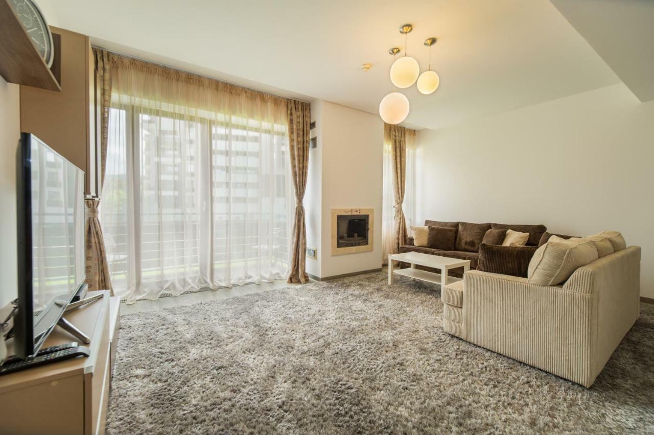 Family Apartment In Silver Mountain Resort ポイアナ・ブラショフ エクステリア 写真